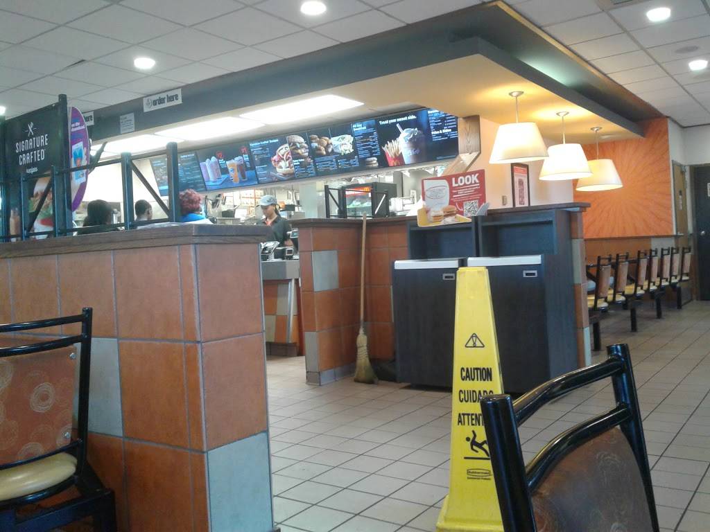 McDonalds | cafe | 13676 Grand River Ave, Detroit, MI 48227, USA | 3137396784 OR +1 313-739-6784