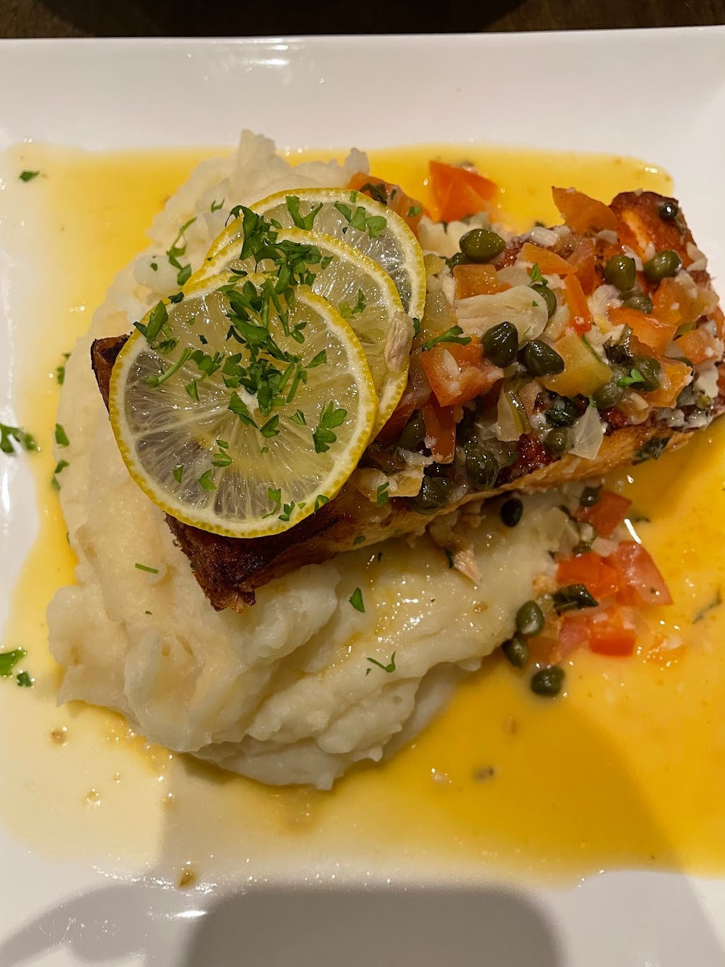 Francescos | restaurant | 43 Bruckner Blvd, Bronx, NY 10454, USA | 7185855855 OR +1 718-585-5855