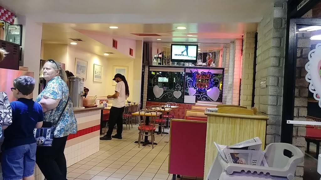 Angelos Burgers Glendora | restaurant | 213 W Rte 66, Glendora, CA 91740, USA | 6269636789 OR +1 626-963-6789