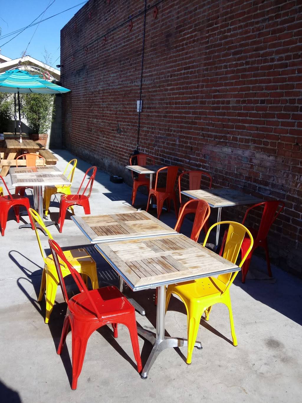 Surfas Culinary District - Cafe, Deli & Restaurant | restaurant | 3225 W Washington Blvd, Los Angeles, CA 90018, USA | 3105594770 OR +1 310-559-4770