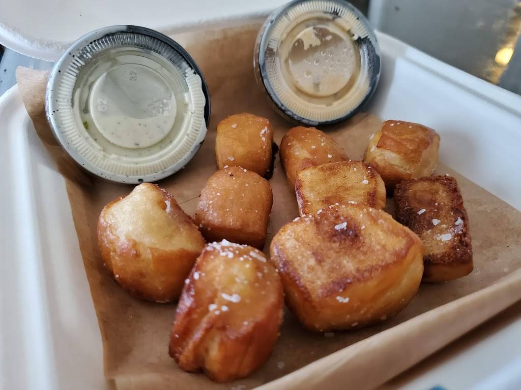 Back Home Tavern & Table | restaurant | 1151 Brown St, Dayton, OH 45409, USA | 9377161780 OR +1 937-716-1780