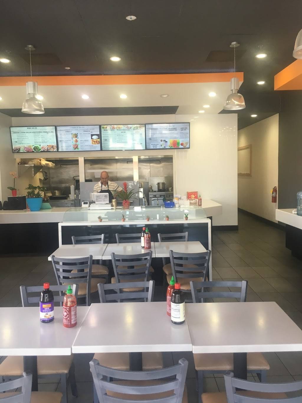 Royal Delicious | restaurant | 4415 University Ave, San Diego, CA 92105, USA | 6192289092 OR +1 619-228-9092