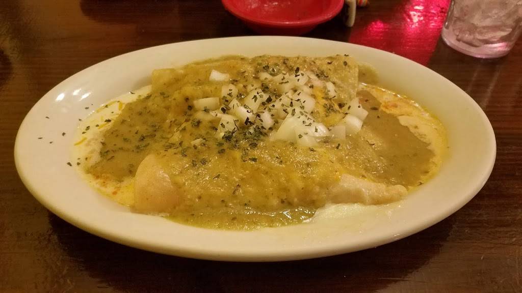 Del Rio | restaurant | 922 N Norwood St, Wallace, NC 28466, USA | 9102859400 OR +1 910-285-9400