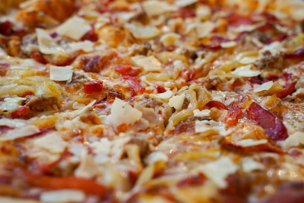 Crushed Pizzeria | restaurant | 1607 W Montrose Ave, Chicago, IL 60613, USA | 7733279200 OR +1 773-327-9200