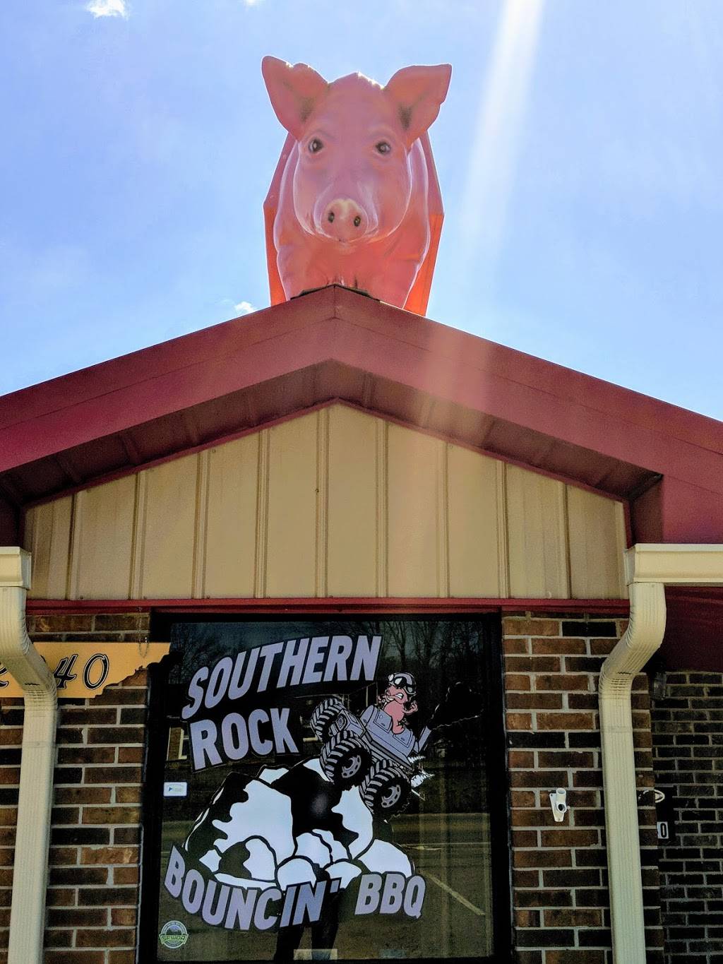 Southern Rock Bouncin BBQ | restaurant | 3779 S Grundy Quarles Hwy, Gainesboro, TN 38562, USA | 9318587675 OR +1 931-858-7675