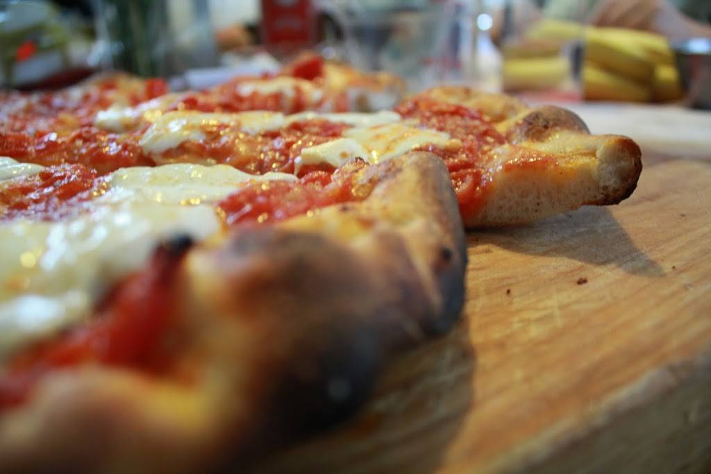 Muzzarella Pizza | restaurant | 221 Avenue A, New York, NY 10009, USA | 2126140905 OR +1 212-614-0905