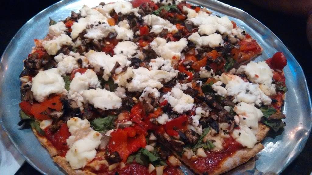 Petes Pizza | meal delivery | 3737 N Western Ave, Chicago, IL 60618, USA | 7734637770 OR +1 773-463-7770