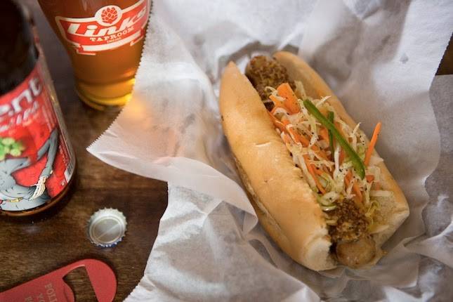 Links Taproom | restaurant | 1559 N Milwaukee Ave, Chicago, IL 60622, USA | 7733607692 OR +1 773-360-7692