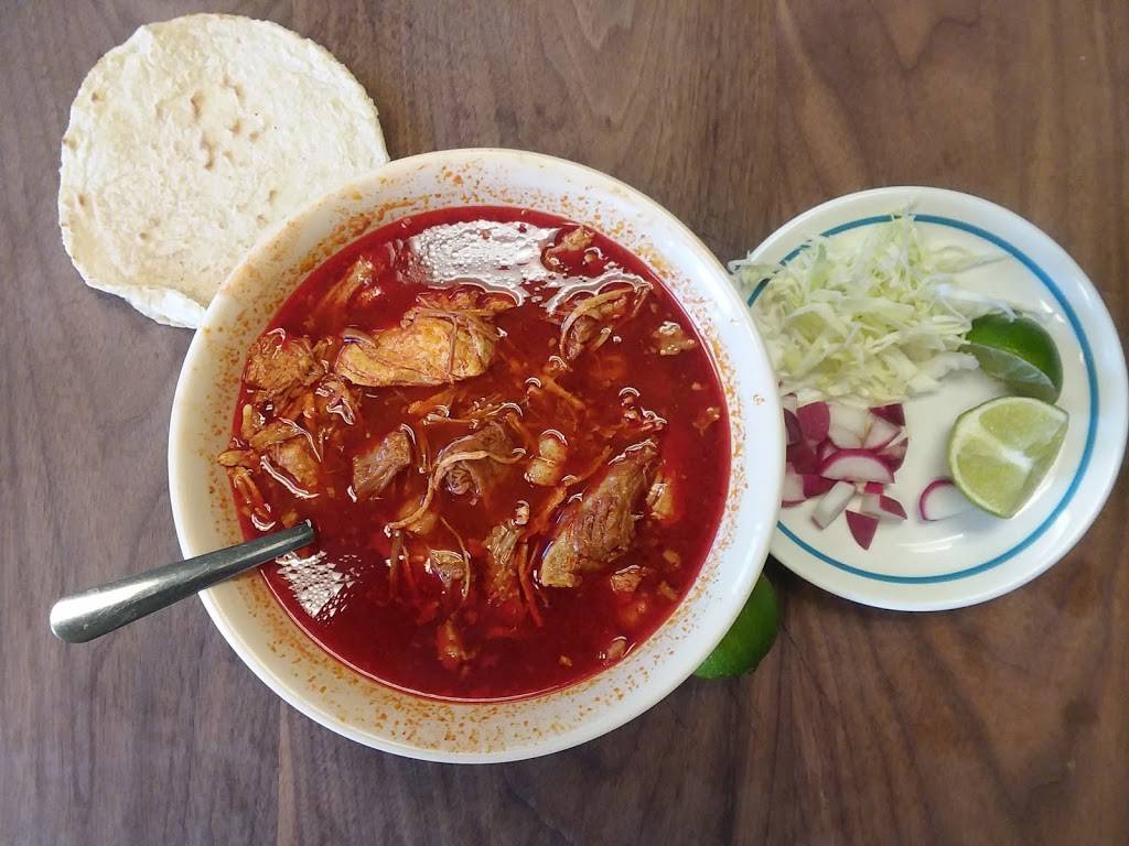 Regis Taqueria | restaurant | 302 W Brown St, Hearne, TX 77859, USA | 9795998369 OR +1 979-599-8369