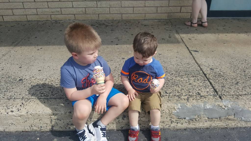 Ritas Italian Ice & Frozen Custard | restaurant | 1709 Grant Ave, Philadelphia, PA 19115, USA | 2156739490 OR +1 215-673-9490