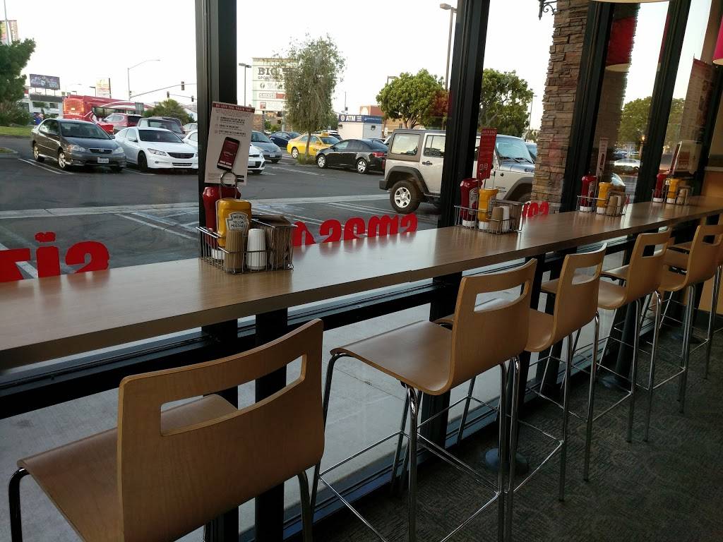 Smashburger | restaurant | 6061 El Cajon Blvd Suite C, San Diego, CA 92115, USA | 6193598444 OR +1 619-359-8444