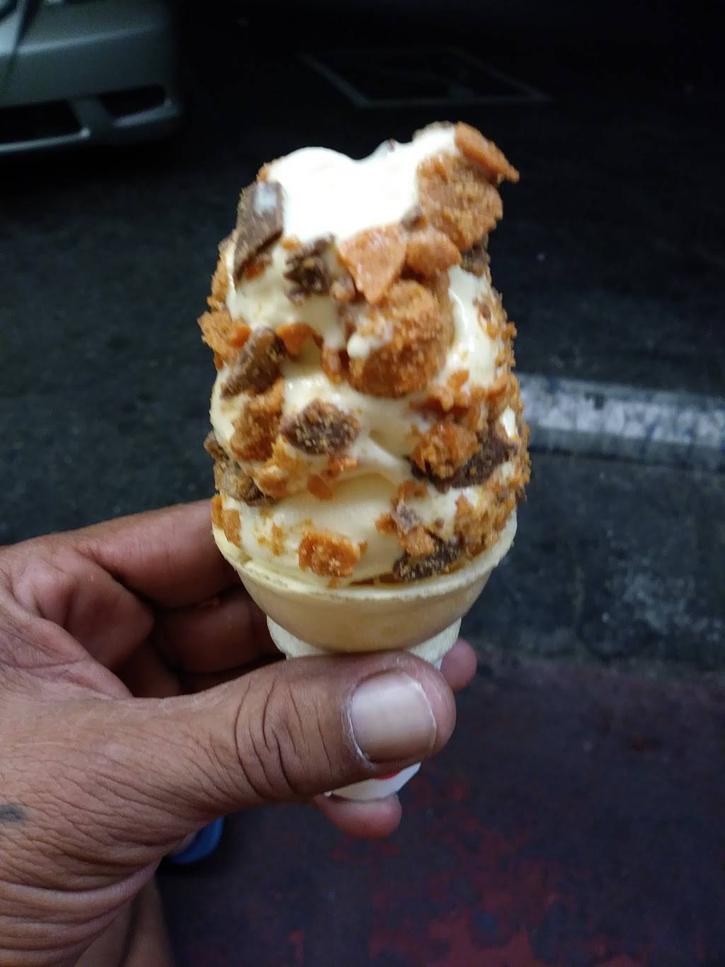 Fosters Freeze | restaurant | 418 W Foothill Blvd, Glendora, CA 91740, USA | 6263359413 OR +1 626-335-9413