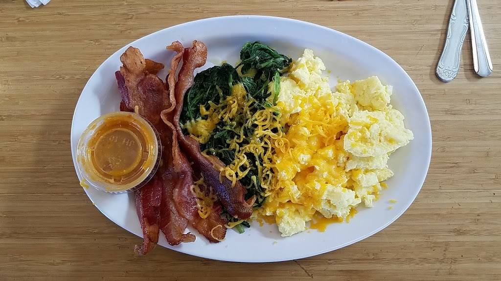 The Daily Grind | restaurant | 2912 De La Vina St, Santa Barbara, CA 93105, USA | 8058459333 OR +1 805-845-9333