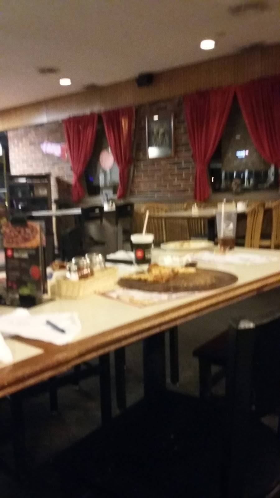 Pizza Hut | meal takeaway | 1205 E Edwardsville Rd, Wood River, IL 62095, USA | 6182598075 OR +1 618-259-8075