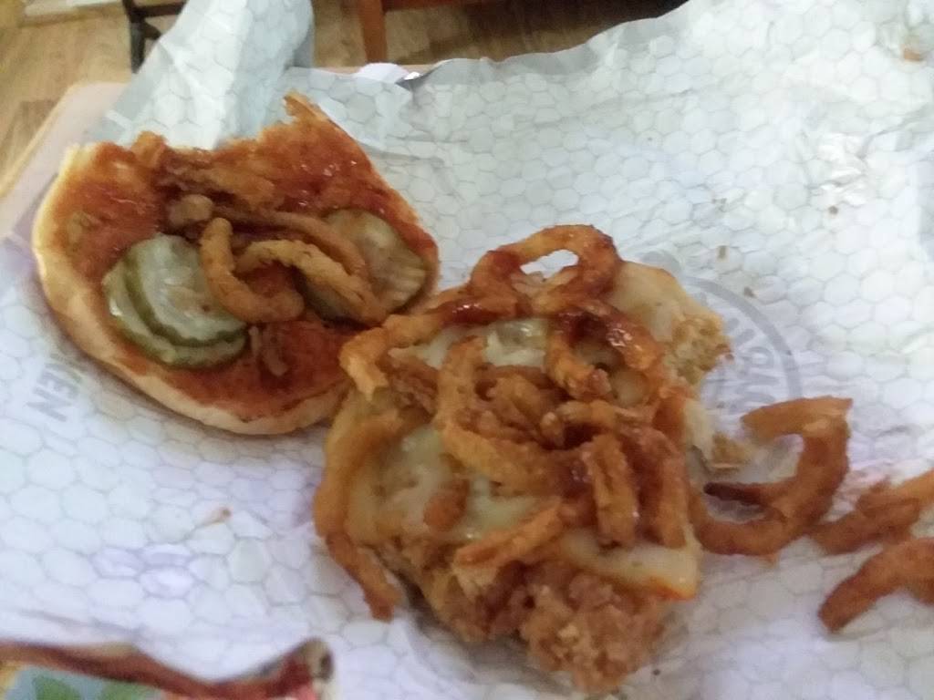 Wendys | restaurant | 2550 E Pioneer Pkwy, Arlington, TX 76010, USA | 8175334764 OR +1 817-533-4764