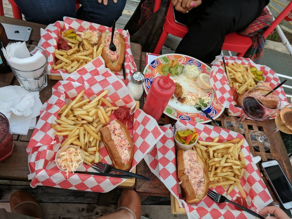 The Crows Nest | meal takeaway | The East River between 28th Street and 32nd Street, New York, NY 10016, USA | 2126833333 OR +1 212-683-3333