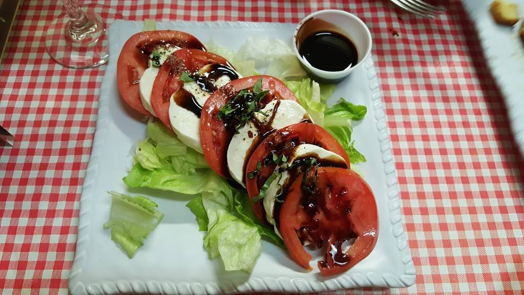 Vesuvios Pizzeria | restaurant | 4225 SE Federal Hwy, Stuart, FL 34997, USA | 7722883373 OR +1 772-288-3373