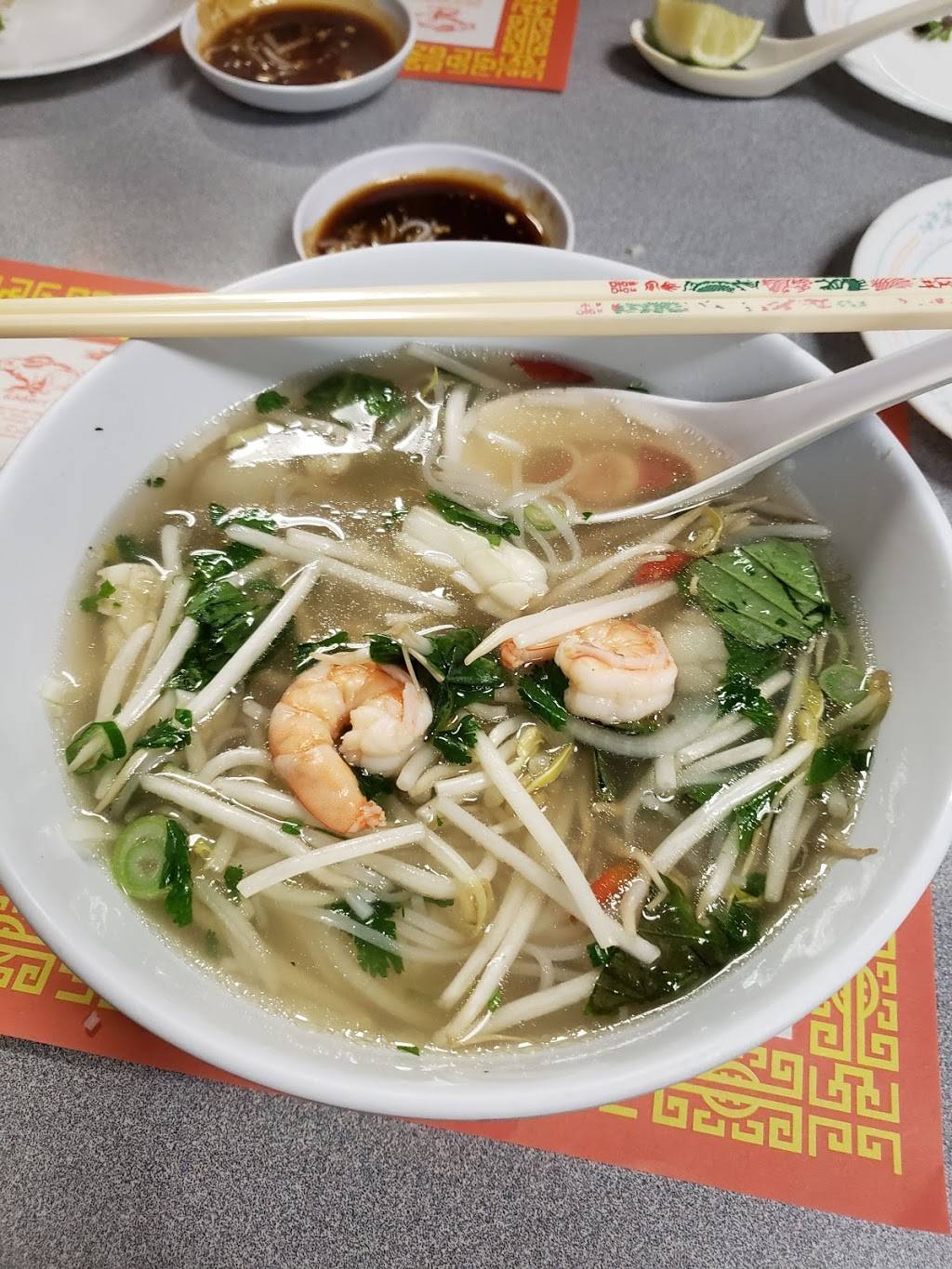 Phong Lan Restaurant | restaurant | 216 8th St SE, Cedar Rapids, IA 52401, USA | 3193655784 OR +1 319-365-5784