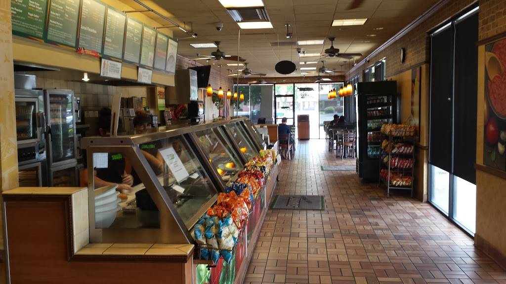 Subway | restaurant | 1277 - 1283 W Henderson Ave, Porterville, CA 93257, USA | 5597823342 OR +1 559-782-3342