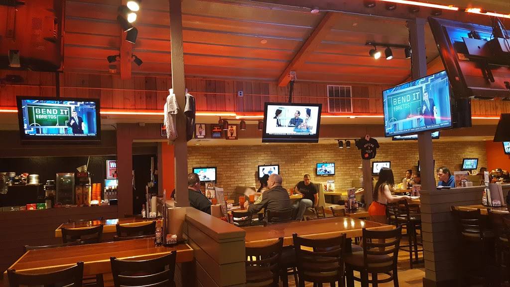 Hooters | meal takeaway | 8108 E 61st St, Tulsa, OK 74133, USA | 9182504668 OR +1 918-250-4668