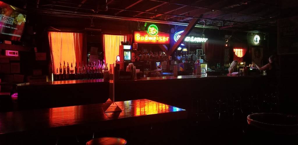 Warehouse Concert Lounge & Event Center | night club | 20 McClure St, Clarksville, TN 37040, USA | 9316477625 OR +1 931-647-7625