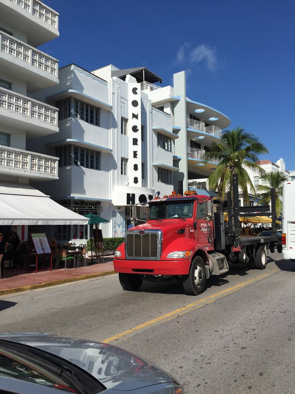 Social | restaurant | 1024 Ocean Dr, Miami Beach, FL 33139, USA | 3056722472 OR +1 305-672-2472