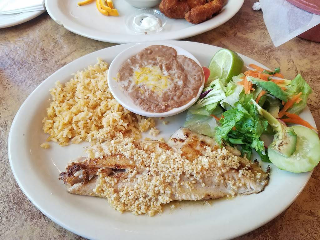 Jorges El Tapatio | restaurant | 572 W 11th St, Tracy, CA 95376, USA | 2098329000 OR +1 209-832-9000