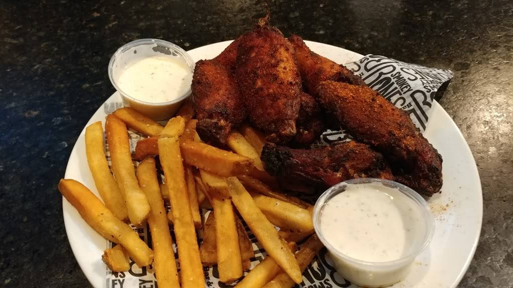 Smokey Bones Bar & Fire Grill | meal takeaway | 3302 W Gate City Blvd, Greensboro, NC 27407, USA | 3363158755 OR +1 336-315-8755