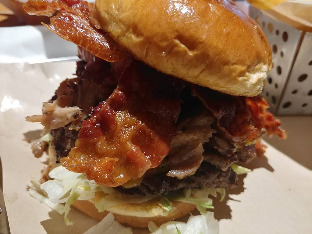 Chilis Grill & Bar | meal takeaway | 43510 10th St W, Lancaster, CA 93534, USA | 6619451502 OR +1 661-945-1502