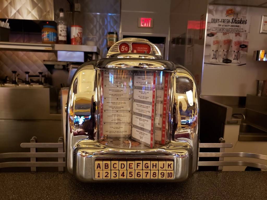 Johnny Rockets | restaurant | 7300 N Aliante Pkwy, North Las Vegas, NV 89084, USA | 7023992149 OR +1 702-399-2149