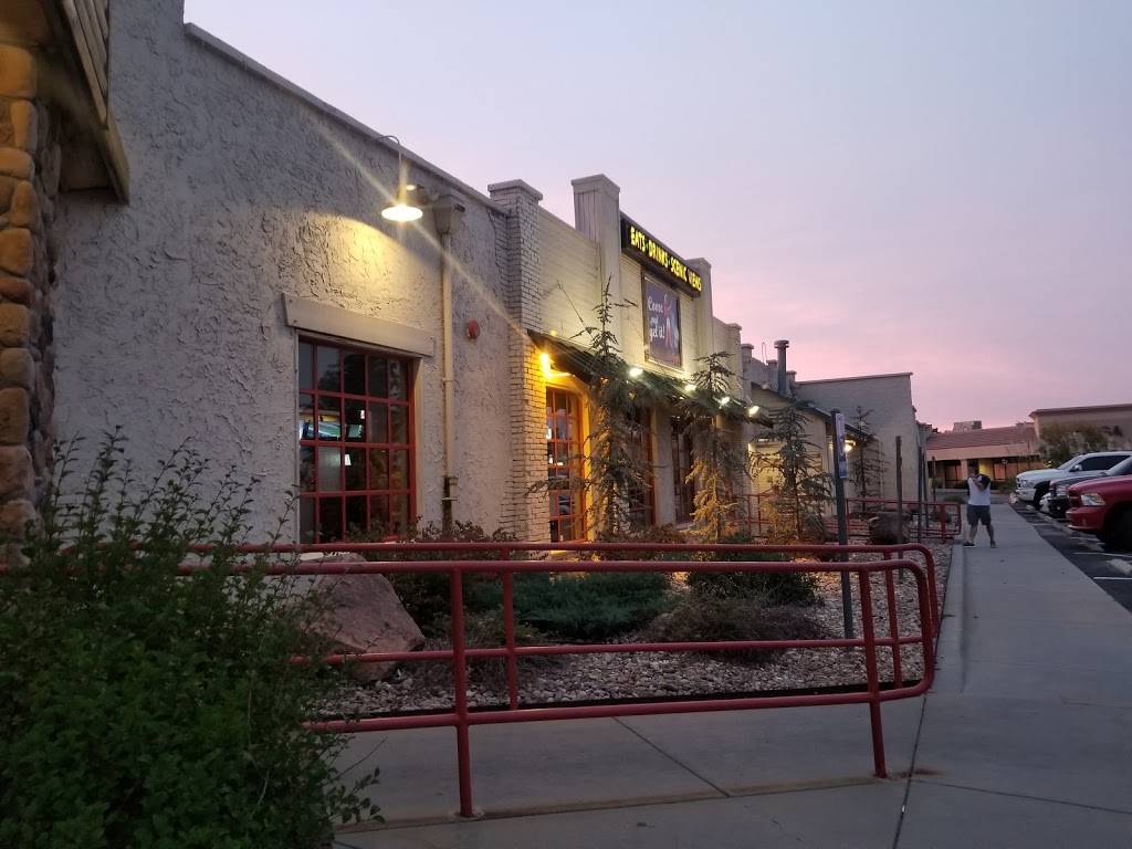 Twin Peaks Restaurant | restaurant | 8310 E 21st St N, Wichita, KS 67206, USA | 3164405533 OR +1 316-440-5533