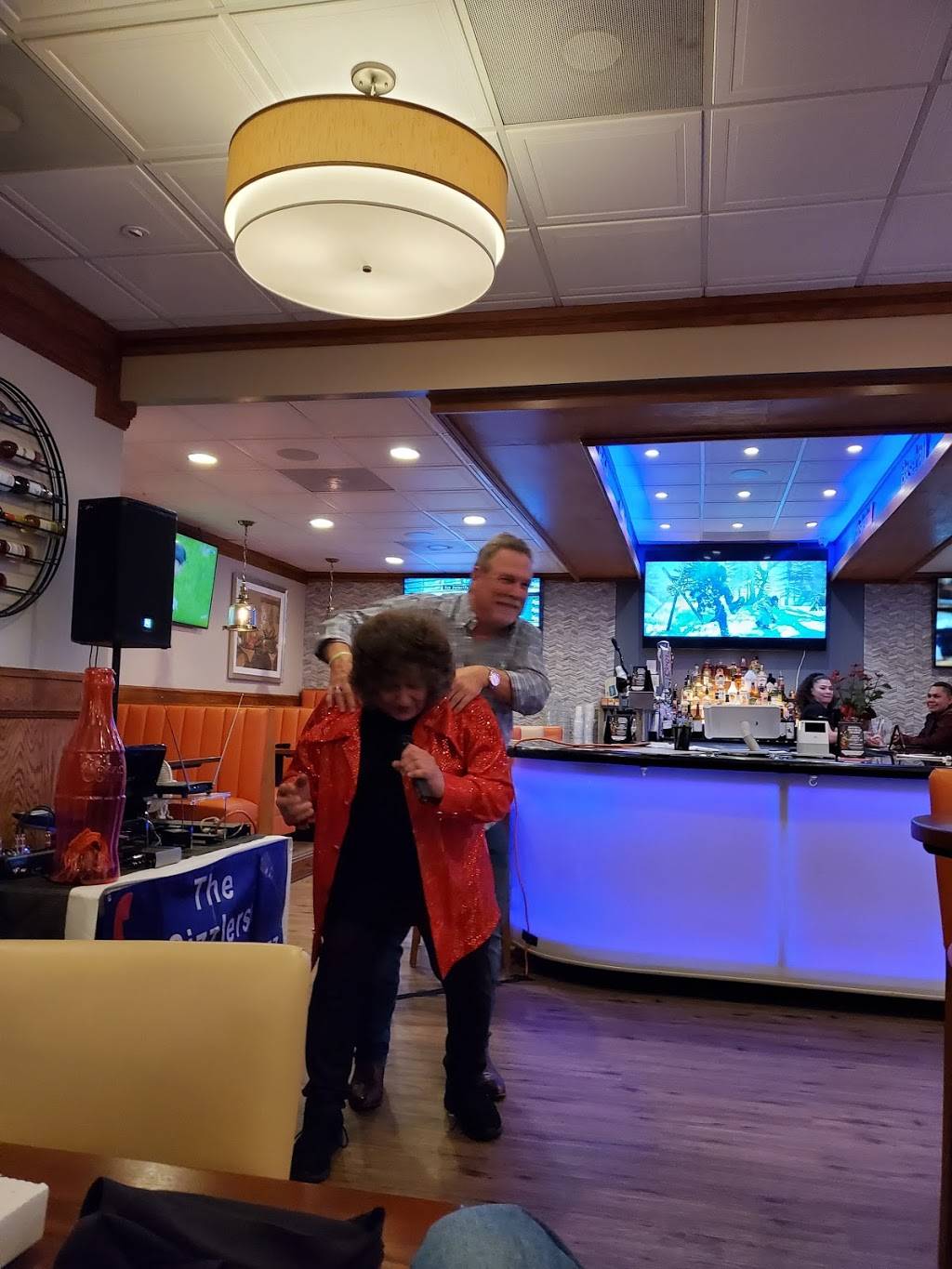 Anthonys Italian Restaurant & Wine Bar | restaurant | 8010 Hog Neck Rd, Pasadena, MD 21122, USA | 4437700009 OR +1 443-770-0009