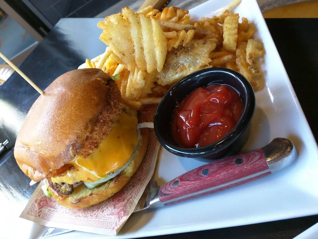 Guy Fieris Baltimore Kitchen & Bar | restaurant | 1525 Russell St, Baltimore, MD 21230, USA | 4439314387 OR +1 443-931-4387