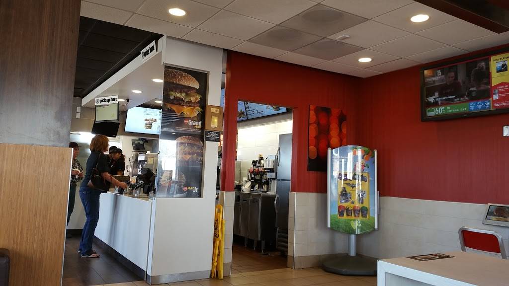 McDonalds | cafe | 3770 Grand Ave, Chino, CA 91710, USA | 9095900557 OR +1 909-590-0557