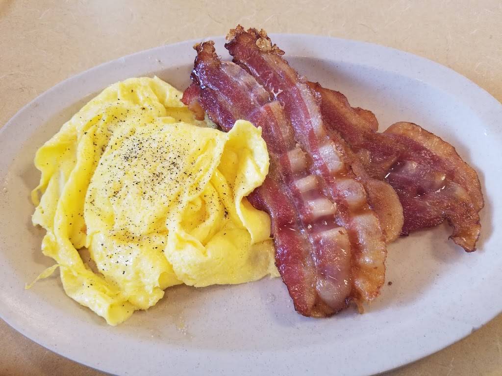 Tudors Biscuit World | restaurant | 1401 Main St E, Oak Hill, WV 25901, USA | 3044652003 OR +1 304-465-2003