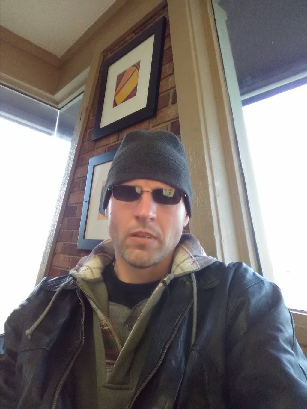 Pizza Hut | meal takeaway | 714 La Porte Rd, Waterloo, IA 50702, USA | 3192347557 OR +1 319-234-7557