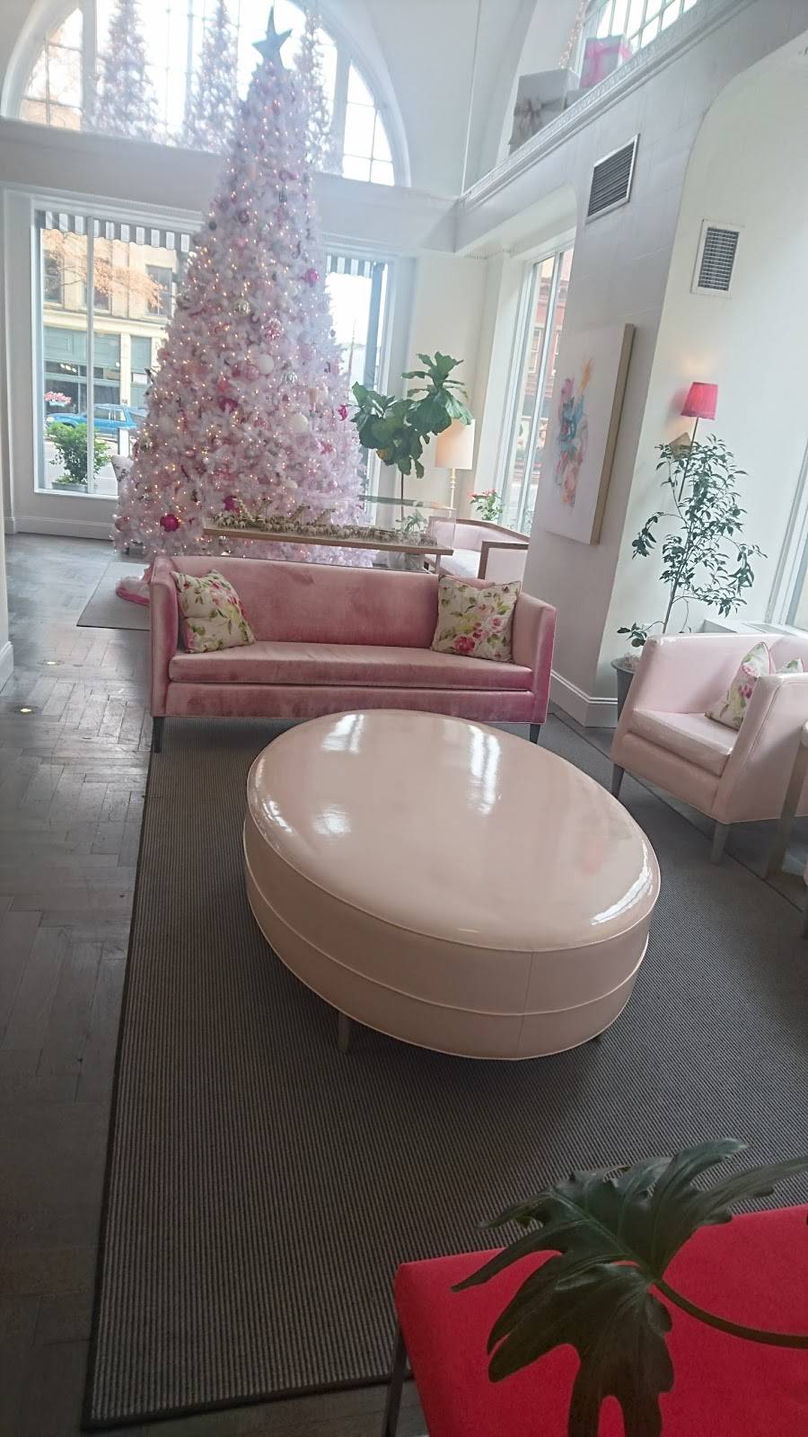 Quirk Hotel | restaurant | 201 W Broad St, Richmond, VA 23220, USA | 8043406040 OR +1 804-340-6040