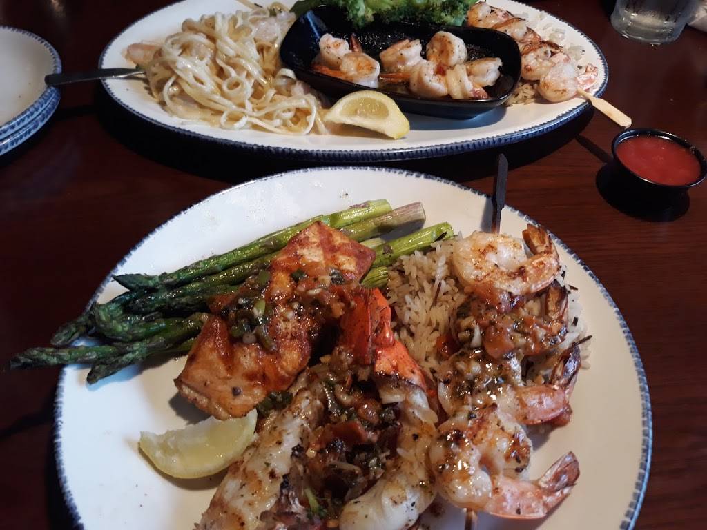 Red Lobster | restaurant | 8533 Georgia Ave, Silver Spring, MD 20910, USA | 3015883299 OR +1 301-588-3299