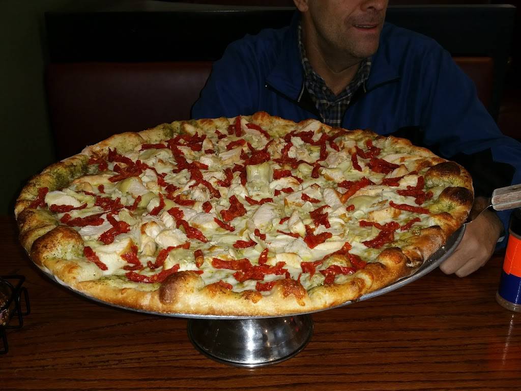 Jordanas Pizzeria & Italian Ristorante | restaurant | 9396, 309 S Walton Dr, Benson, NC 27504, USA | 9198945559 OR +1 919-894-5559