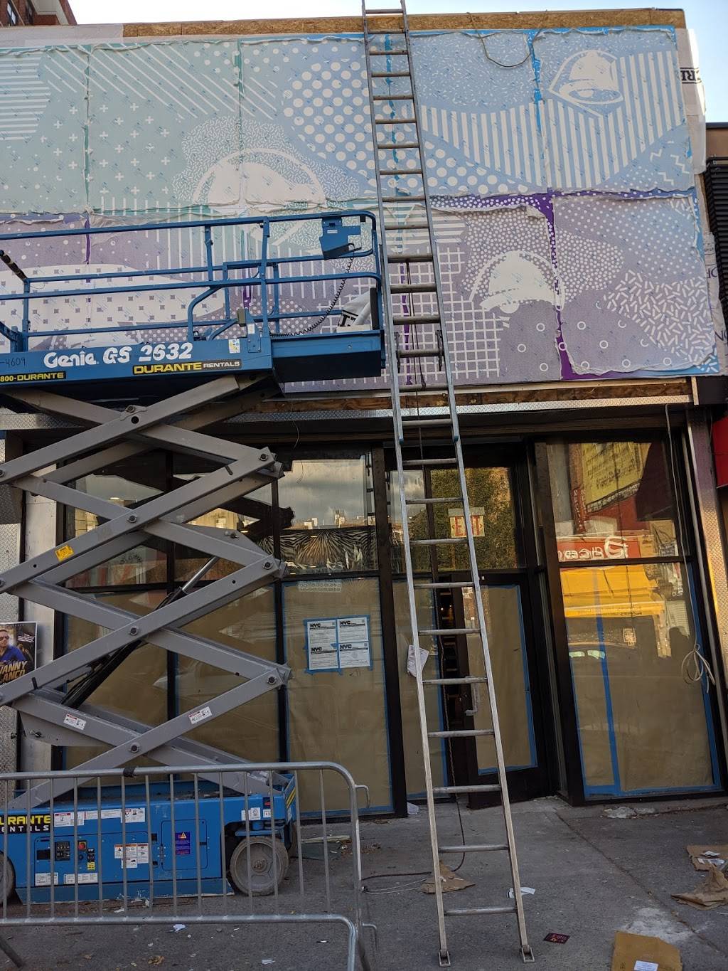 Taco Bell Cantina | meal takeaway | 560 W 207th St, New York, NY 10034, USA | 6464490020 OR +1 646-449-0020