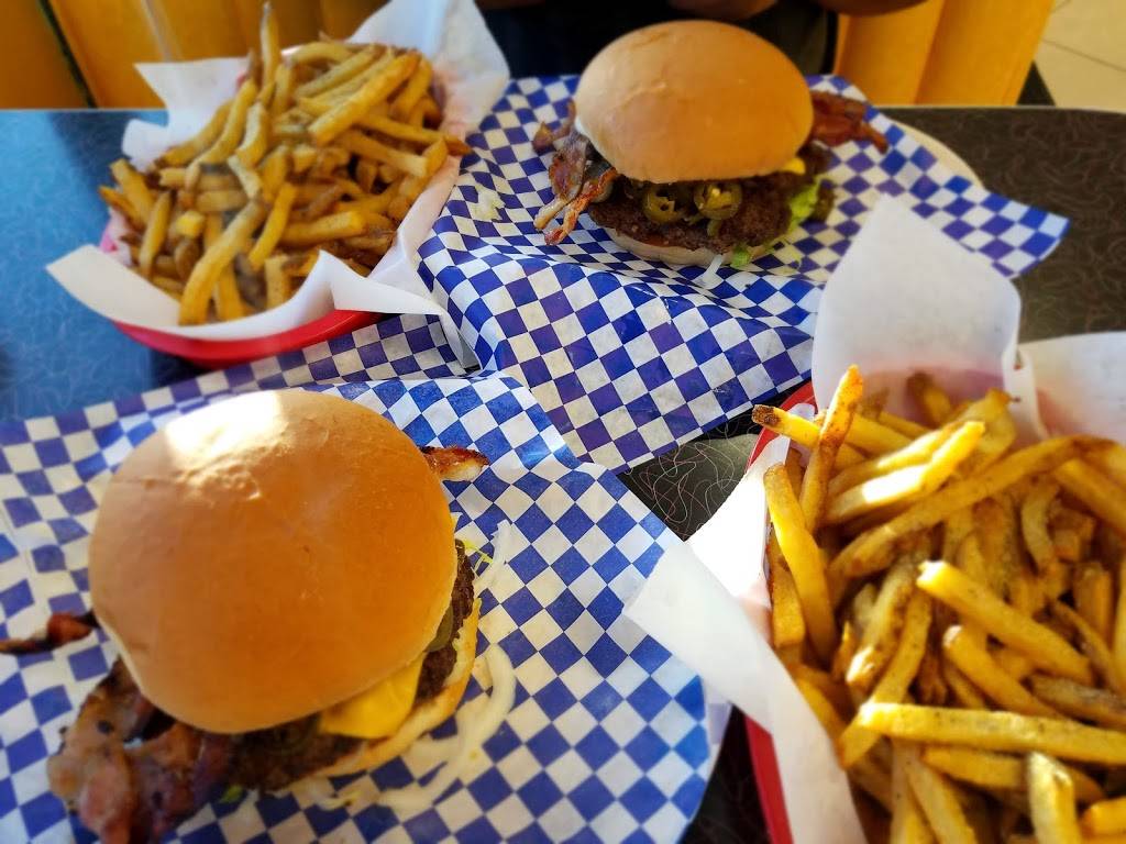 Burger Island | restaurant | 1529 W Buckingham Rd, Garland, TX 75042, USA | 9725302800 OR +1 972-530-2800