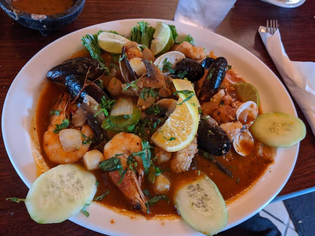 Delicious Alvarez | restaurant | 14094 Lakeshore Dr, Clearlake, CA 95422, USA | 7079942121 OR +1 707-994-2121