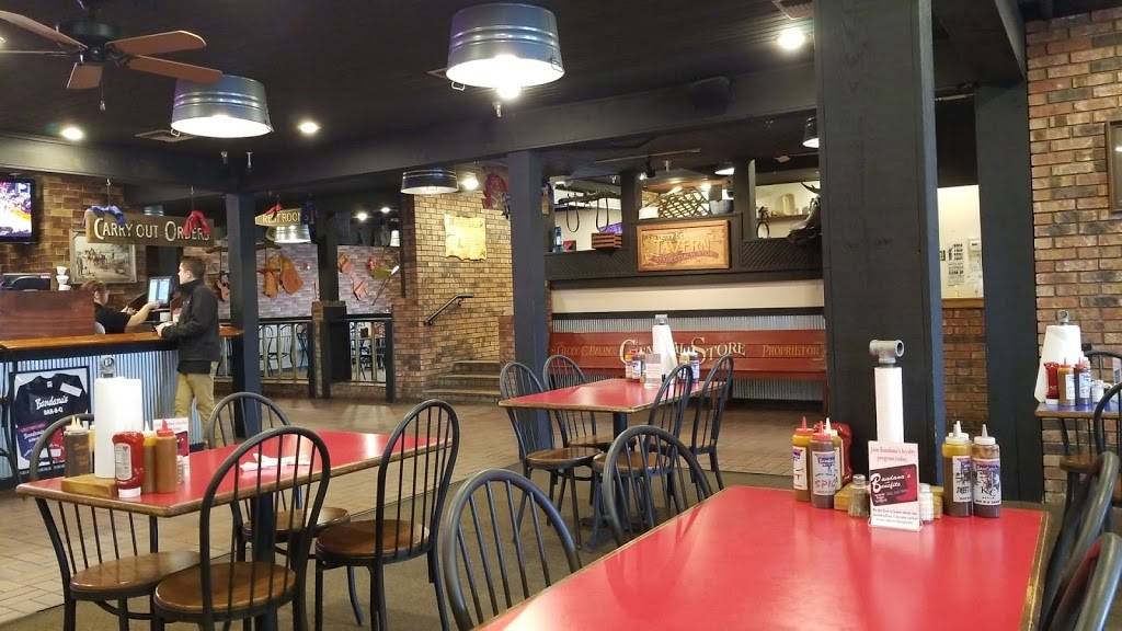 Bandanas Bar-B-Q | restaurant | 4608 N Illinois St, Fairview Heights, IL 62208, USA | 6182222060 OR +1 618-222-2060