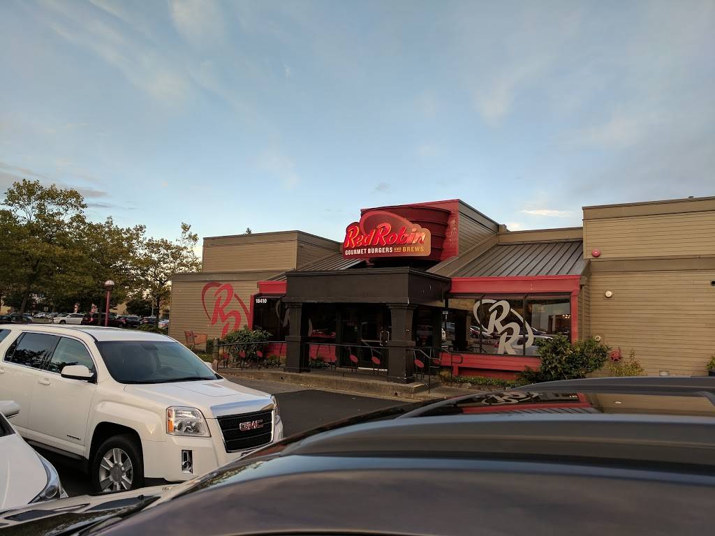 Red Robin Gourmet Burgers and Brews | restaurant | 18410 33rd Ave W, Lynnwood, WA 98037, USA | 4257716492 OR +1 425-771-6492