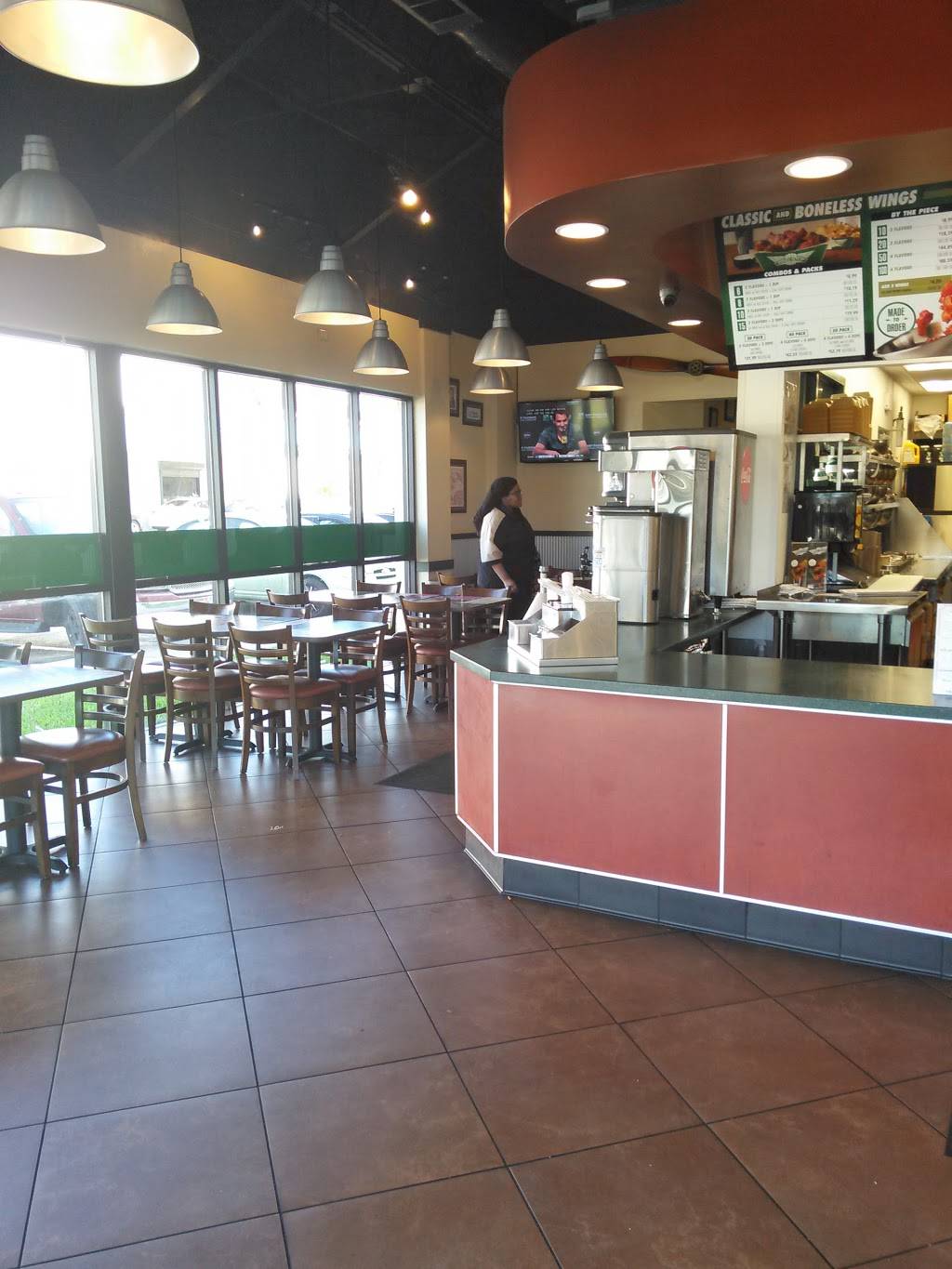 Wingstop | meal takeaway | 2115 E Hillsborough Ave, Tampa, FL 33610, USA | 8135591527 OR +1 813-559-1527