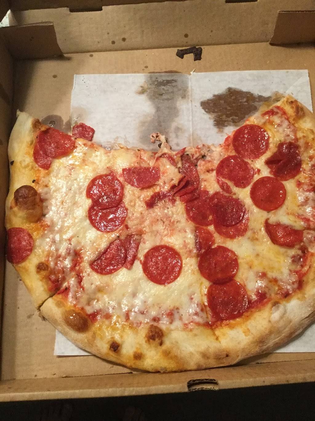 Primo Pizza | restaurant | 226 E Main St, Clayton, NC 27520, USA | 9193593515 OR +1 919-359-3515