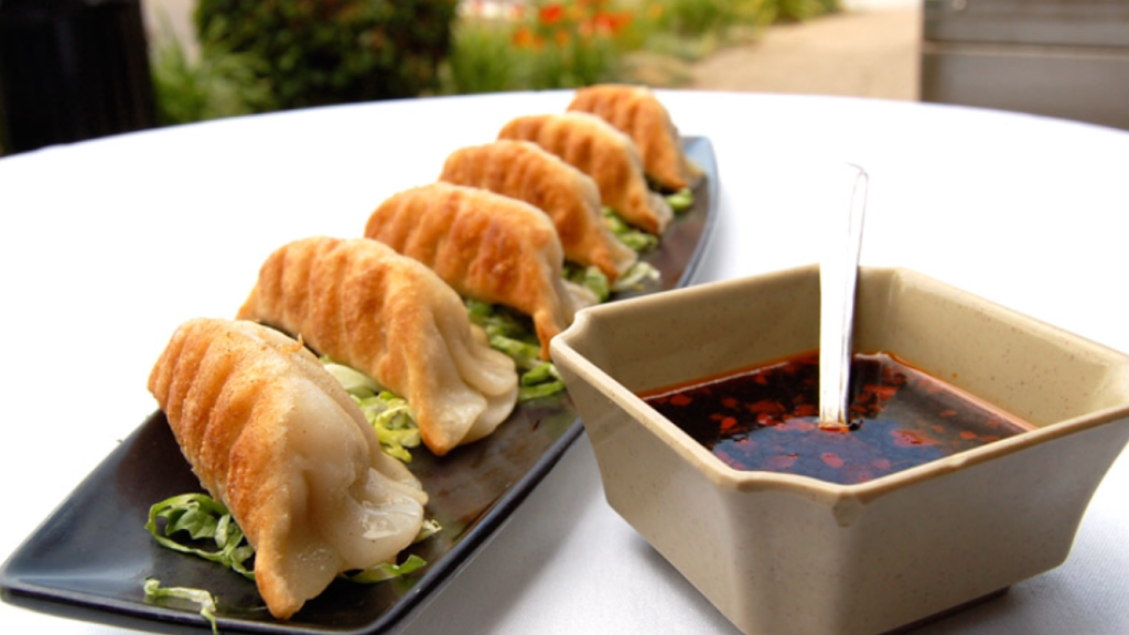 China Kitchen | restaurant | 2718 Martin Luther King Jr Dr, North Chicago, IL 60064, USA | 8476889988 OR +1 847-688-9988