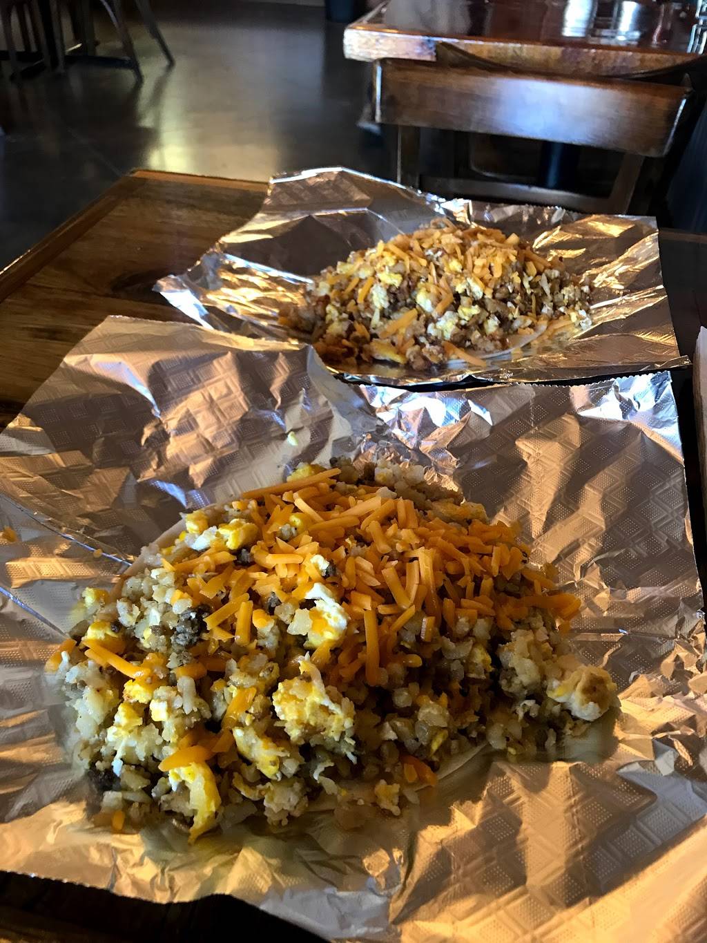 Willies Burgers & BBQ | restaurant | 21018 TX-71, Spicewood, TX 78669, USA | 5122648866 OR +1 512-264-8866