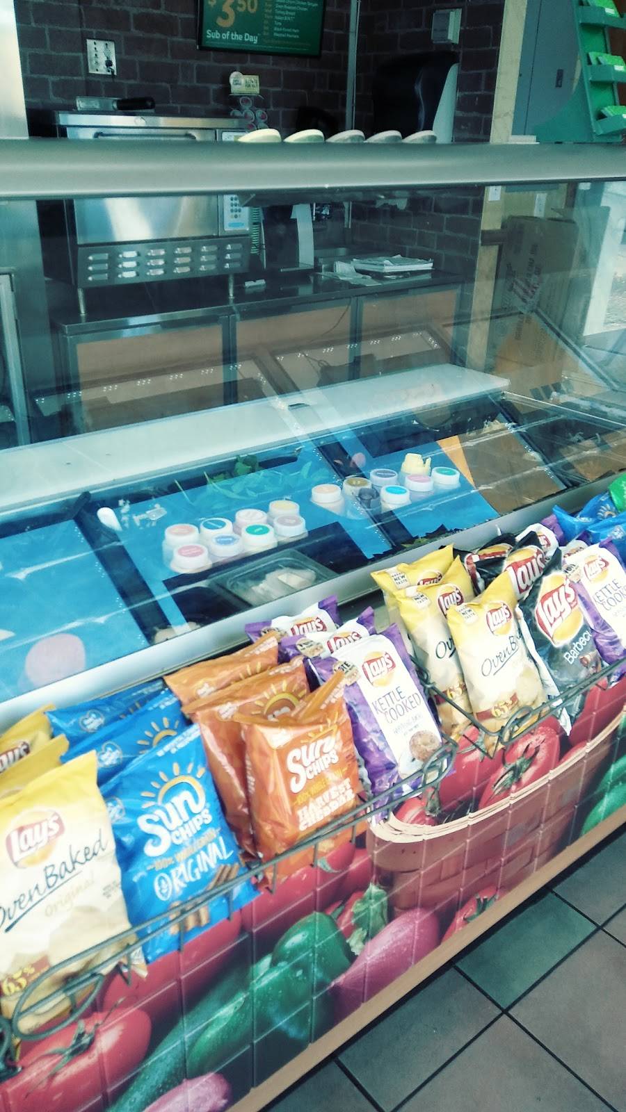 Subway Restaurants | restaurant | 2312 Hollywood Blvd, Hollywood, FL 33020, USA | 9544046260 OR +1 954-404-6260