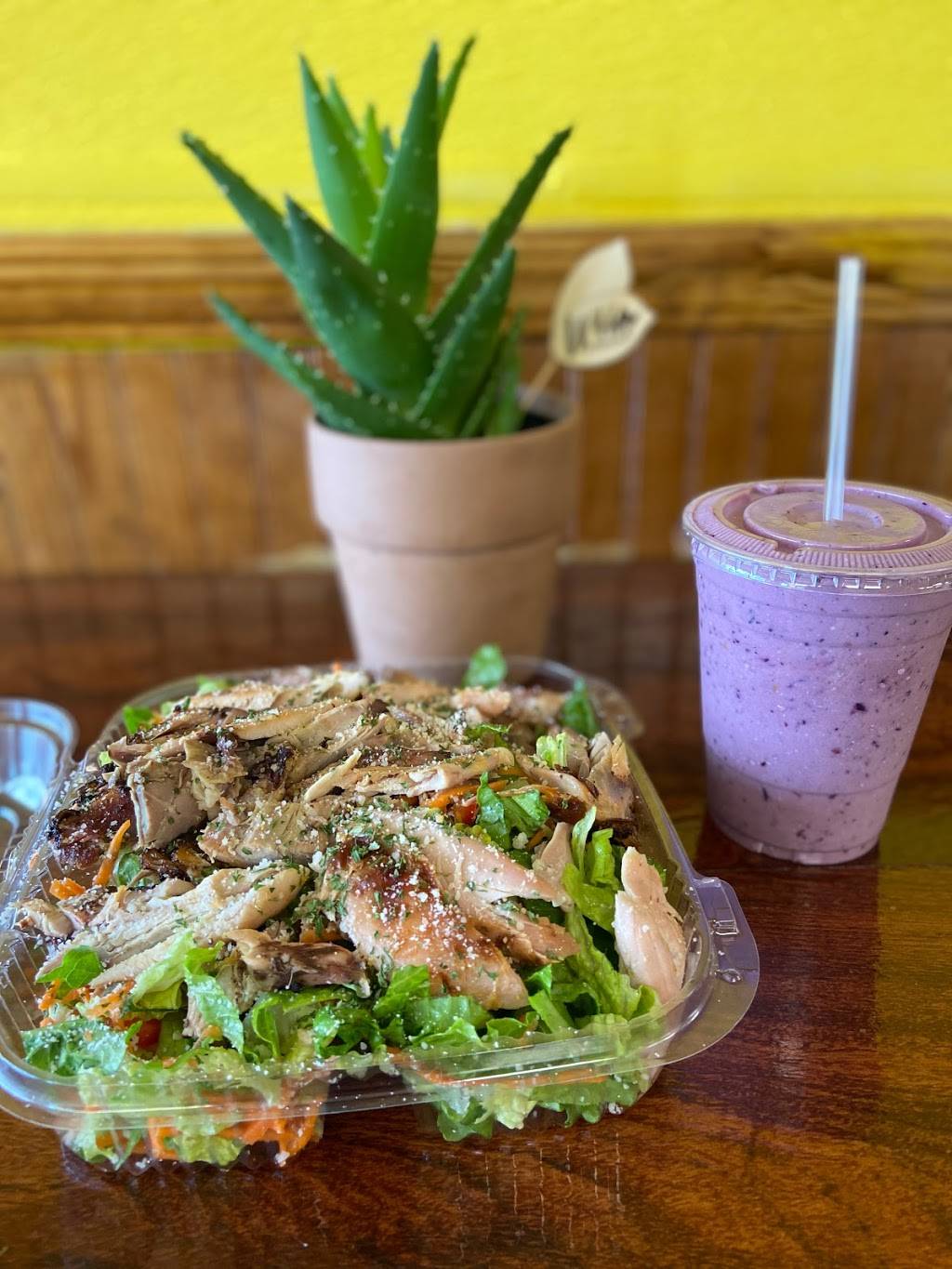 Island Fish Head Jamaican Restaurant | restaurant | 304 Albany Ave, Hartford, CT 06120, USA | 8604617346 OR +1 860-461-7346